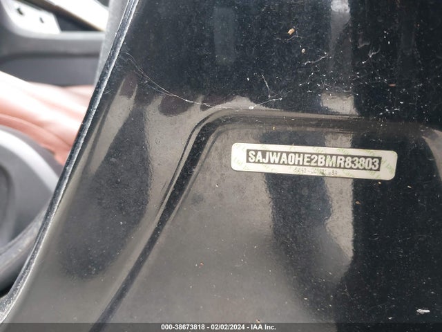 2011 JAGUAR XF SAJWA0HE2BMR83803 Photo 8