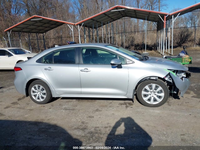 Toyota COROLLA LE 2022 JTDEPMAE3N3029517 Image 14