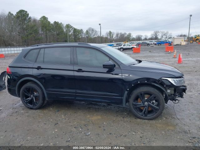 3VVCB7AX3PM075005 Volkswagen Tiguan 2.0t Se R-line Black