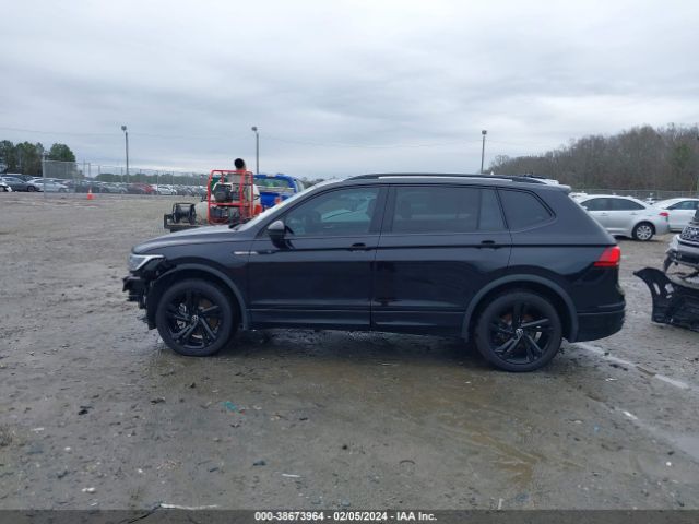 3VVCB7AX3PM075005 Volkswagen Tiguan 2.0t Se R-line Black