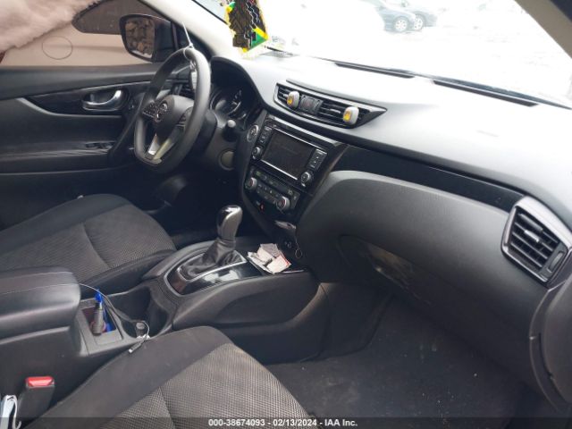 JN1BJ1CR3KW353082 Nissan Rogue Sport Sv