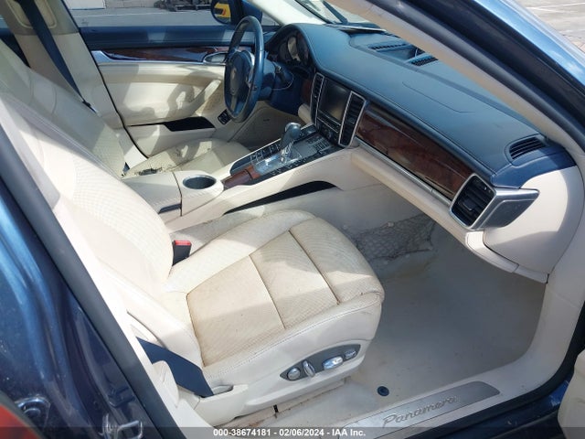 2011 PORSCHE PANAMERA WP0AA2A70BL019271 Photo 4