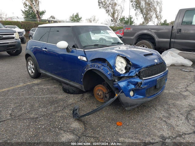 2007 MINI COOPER S WMWMF73597TV30702 Photo 0