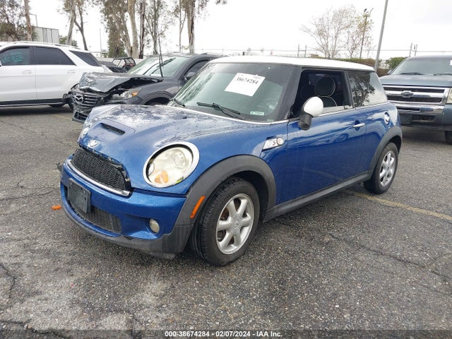 2007 MINI COOPER S WMWMF73597TV30702 Photo 1