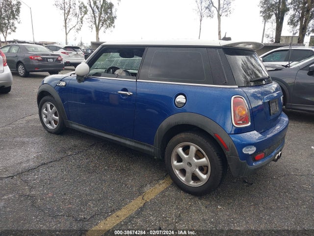 2007 MINI COOPER S WMWMF73597TV30702 Photo 2