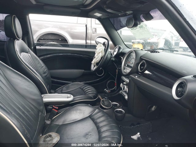2007 MINI COOPER S WMWMF73597TV30702 Photo 4