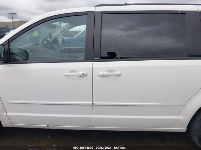 2013 DODGE GRAND CARAVAN SXT VIN: 2C4RDGCG2DR562085