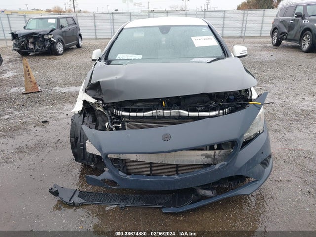 WDDSJ4GB8GN317788 Mercedes-Benz CLA 250 4MATIC