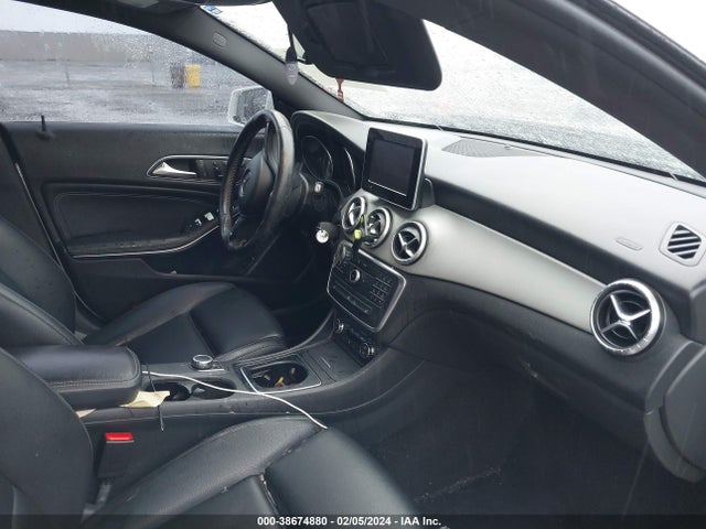 WDDSJ4GB8GN317788 Mercedes-Benz CLA 250 4MATIC