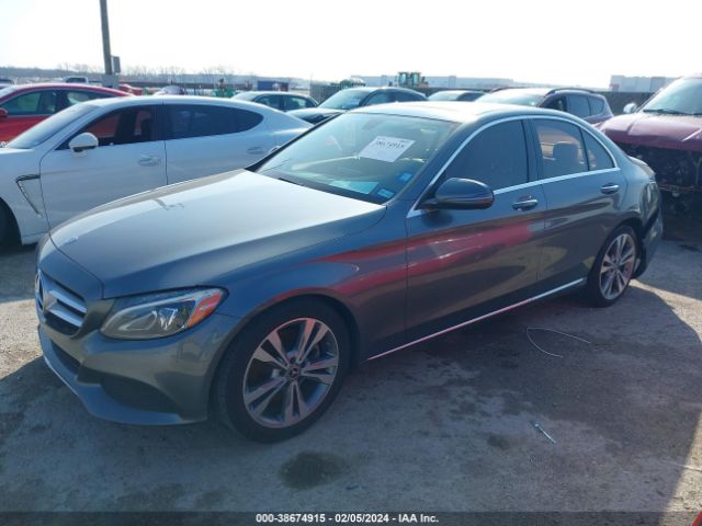 55SWF4JB2HU223605 Mercedes-Benz C 300 Luxury/sport