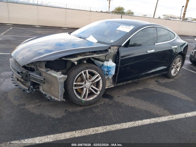 Tesla Model S 60/70/85 2015 5YJSA1E15FF117452 Image 2