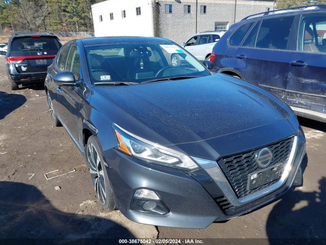 2019 1N4BL4FW2KC136785 main image