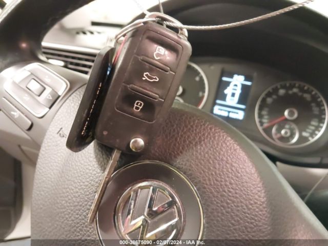 1VWBN7A36EC012362 Volkswagen Passat 2.0l Tdi Se