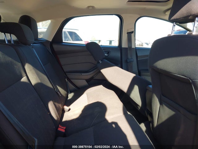 2016 FORD FOCUS SE VIN: 1FADP3K21GL210764
