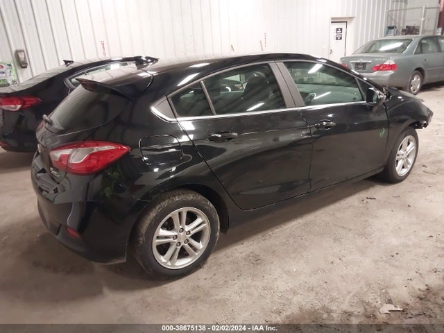 Chevrolet Cruze Lt Auto 2018 3G1BE6SM1JS593142 Image 4