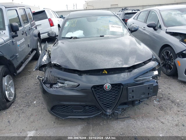 ZARFAMBN5K7603470 Alfa Romeo Giulia Ti Sport Carbon Rwd