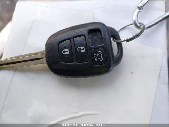 Toyota Rav4 Xle 2016 2T3WFREV8GW295646 Image 11