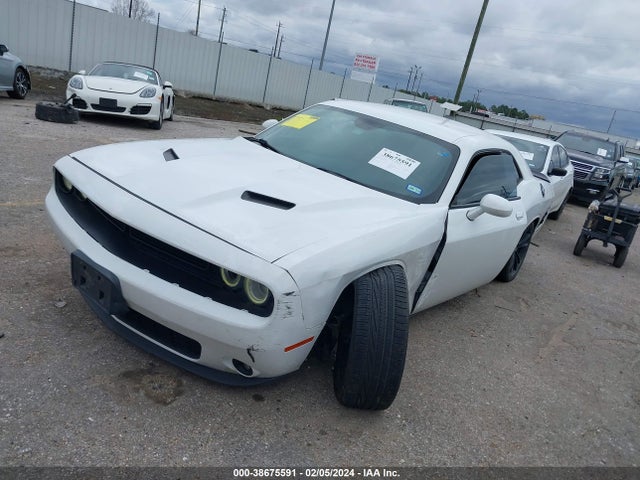 Dodge Challenger Sxt 2018 2C3CDZAG0JH116575 Image 2