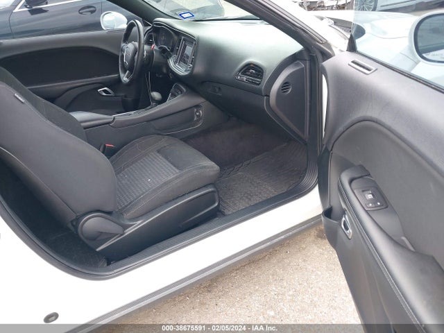 Dodge Challenger Sxt 2018 2C3CDZAG0JH116575 Image 5