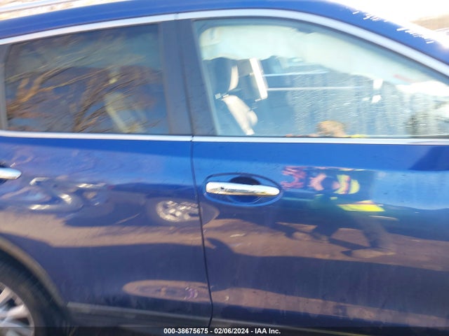 Nissan ROGUE SV 2017 KNMAT2MT9HP501077 Image 13