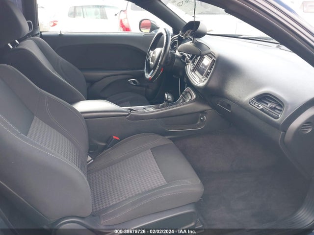 Dodge Challenger Sxt 2018 2C3CDZAG7JH305658 Image 5