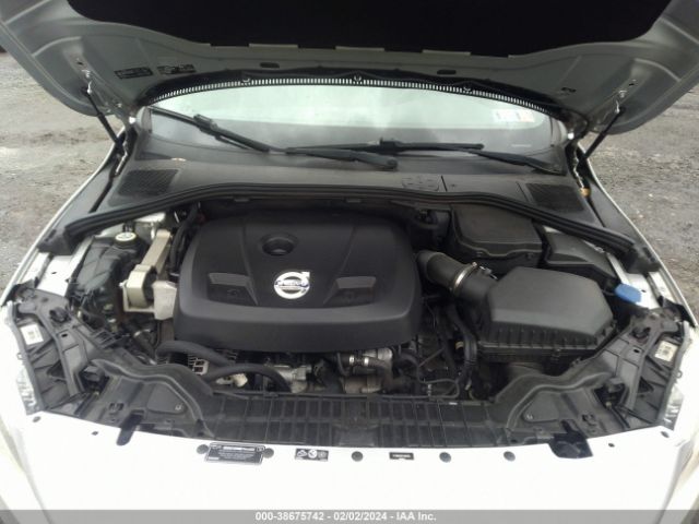 YV126MFB1F2302752 Volvo S60 T5 Premier