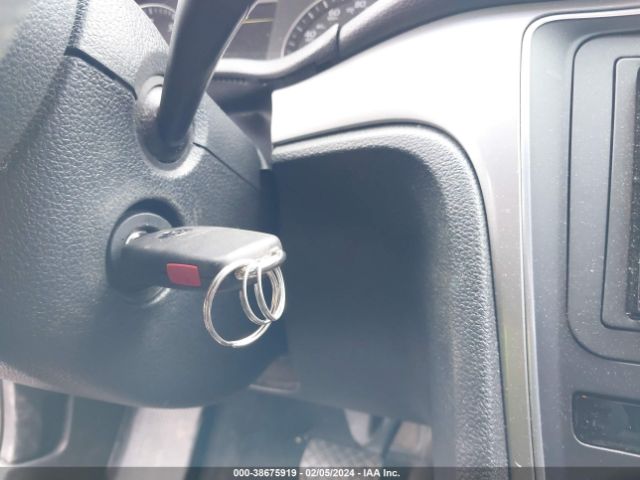 1VWAT7A34FC101074 Volkswagen Passat 1.8t S