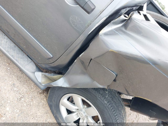 Nissan TITAN SV 2014 1N6BA0ED1EN514254 Image 18