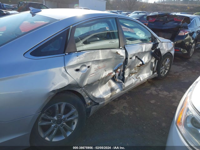 Hyundai SONATA SE 2016 5NPE24AF5GH364731 Image 6