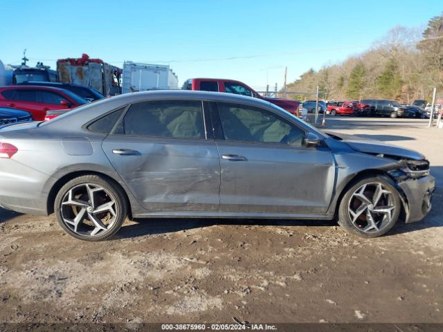 1VWMA7A38LC005768 Volkswagen Passat 2.0t R-line