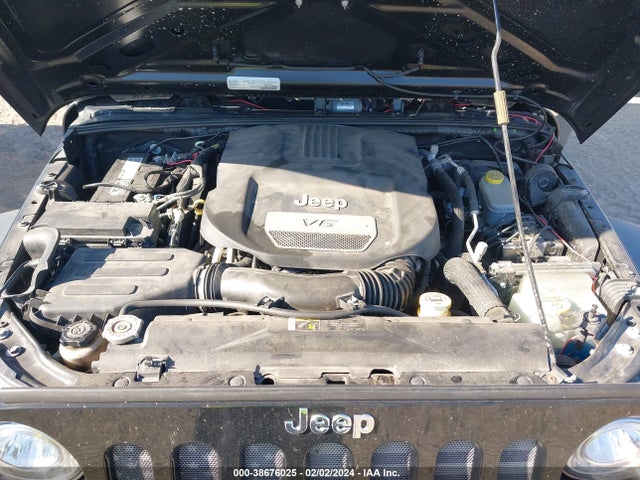 1C4HJWDG9JL874793 Jeep Wrangler Jk Unlimited Sport S 4x4