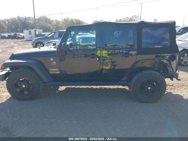 1C4HJWDG9JL874793 Jeep Wrangler Jk Unlimited Sport S 4x4