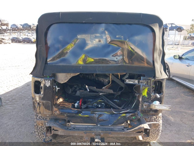 1C4HJWDG9JL874793 Jeep Wrangler Jk Unlimited Sport S 4x4
