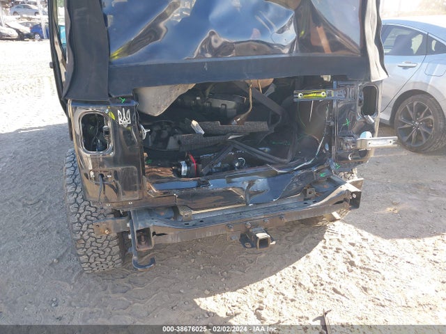 1C4HJWDG9JL874793 Jeep Wrangler Jk Unlimited Sport S 4x4