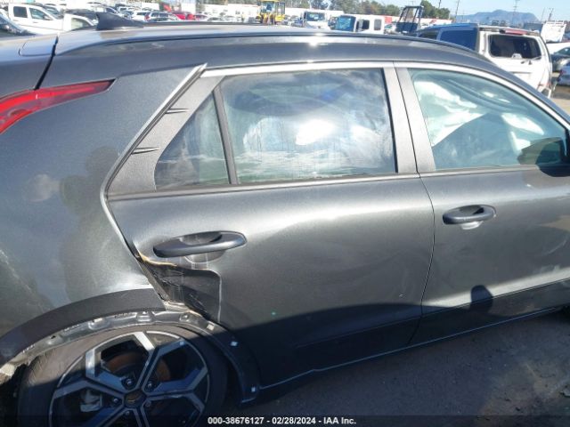 KNDCR3LE2P5042968 KIA Niro Ex Touring