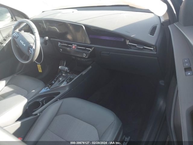 KNDCR3LE2P5042968 KIA Niro Ex Touring