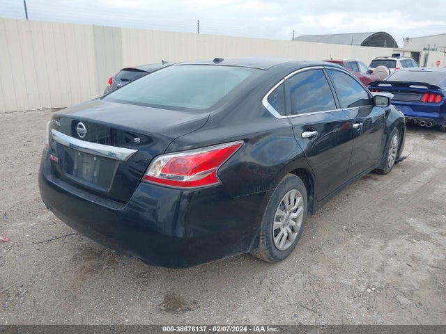 Nissan Altima 2.5 S 2015 1N4AL3AP3FN863109 Image 4