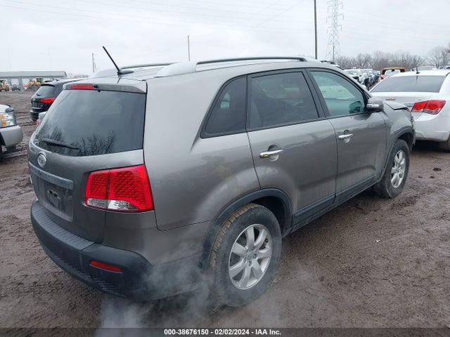 2013 KIA SORENTO LX VIN: 5XYKT3A64DG416718