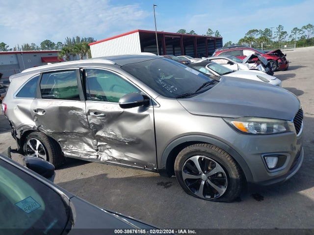 2016 KIA SORENTO 2.0T EX VIN: 5XYPHDA17GG126026