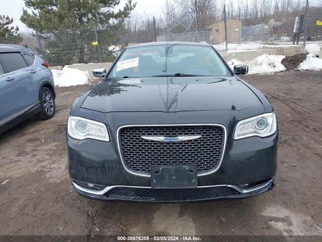 2C3CCAKG6JH250512 Chrysler 300 Limited Awd