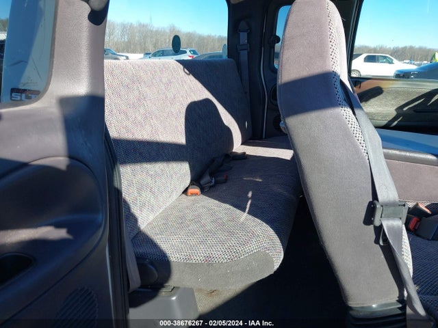 2000 DODGE RAM 1500 ST VIN: 1B7HC13Z0YJ140002