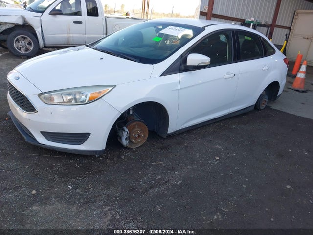 Ford FOCUS SE 2017 1FADP3F28HL285151 Image 2
