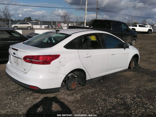 Ford FOCUS SE 2017 1FADP3F28HL285151 Image 4