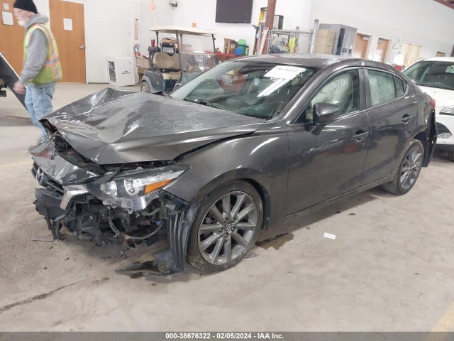 3MZBN1V30JM187724 Mazda Mazda3 Touring