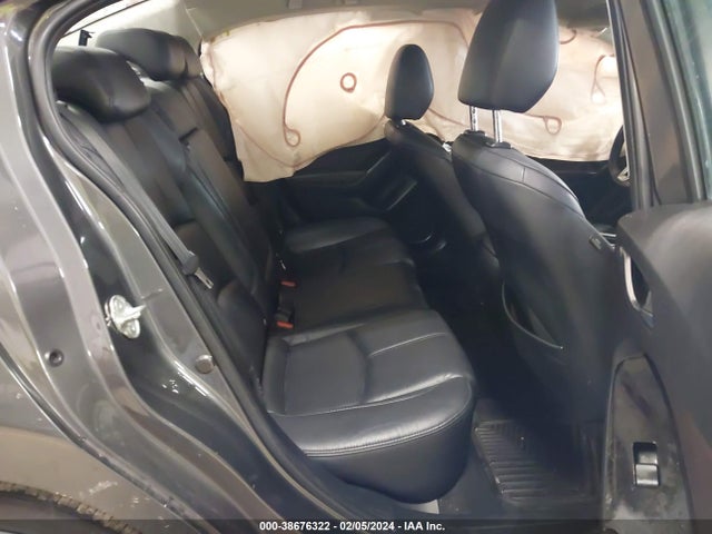 3MZBN1V30JM187724 Mazda Mazda3 Touring