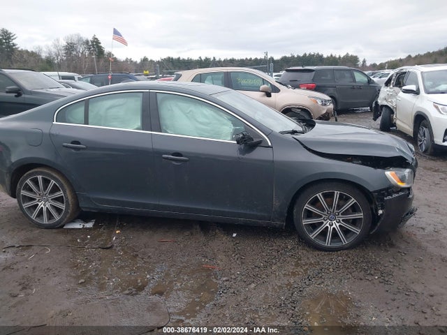 YV149MFM3F1341348 Volvo S60 T6 Platinum