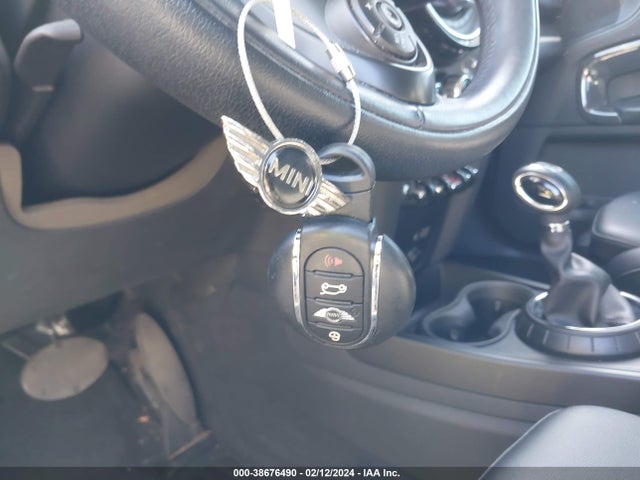 2017 MINI COUNTRYMAN WMZYT5C30H3D81231 Photo 10