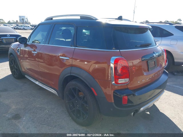 2017 MINI COUNTRYMAN WMZYT5C30H3D81231 Photo 2