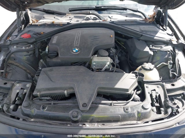BMW 328i Xdrive 2016 WBA8E3G55GNT76632 Image 10