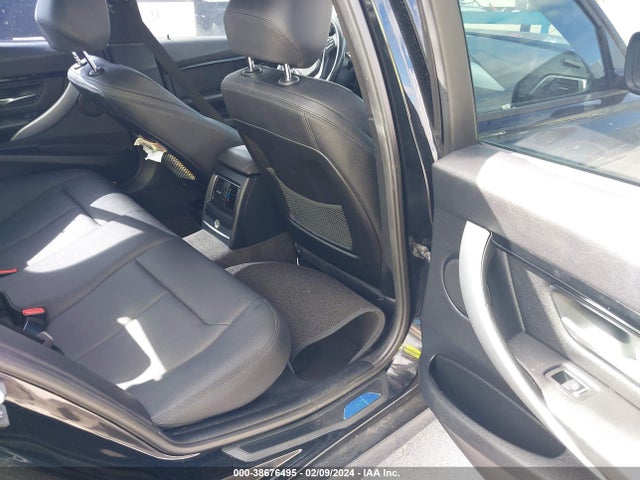 BMW 328i Xdrive 2016 WBA8E3G55GNT76632 Image 8
